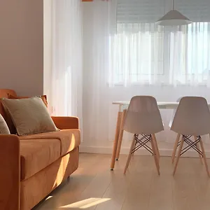 Promo April 150 Eruo 10 Nights - Colorful By The Sea Apartamento